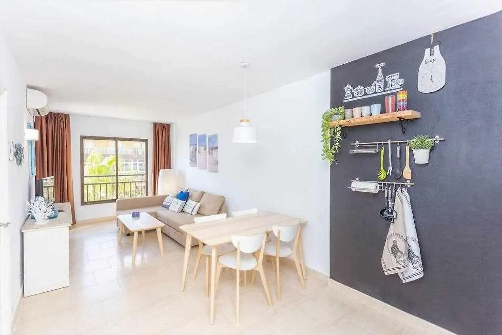 フエンヒロラPrecioso Apartamento Frente Al Mar Con Piscinaアパートメント スペイン