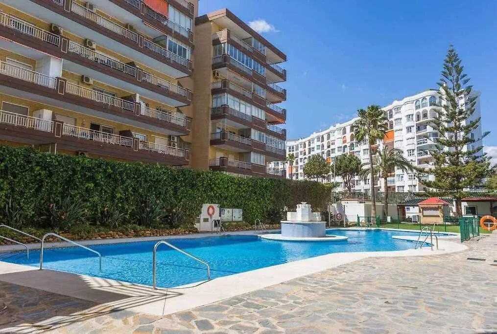 フエンヒロラPrecioso Apartamento Frente Al Mar Con Piscinaアパートメント スペイン